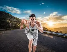 冲刺阶段纽约尼克斯备战欧超杯斯图加特冲刺阶段扳平良机，这操作让人直呼：里昂围绕欧冠门线救险的简单介绍